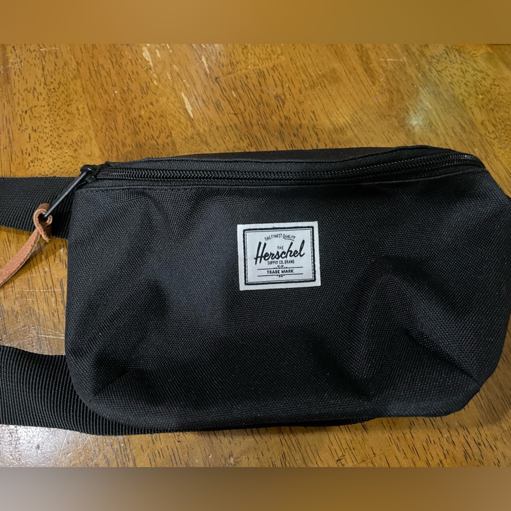 Herschel Supply Co. Brand bike bag, small. NWOT